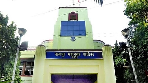 नवभारत से बातचीत में नगरसेवकों ने प्रशासक पर निकाला भड़ास