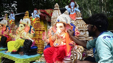 Ganesh Chaturthi 2025 Muhurat: गणेश चतुर्थी पर वाहन और घर खरीदने का सबसे शुभ मुहूर्त जानिए