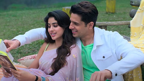 परम सुंदरी इस शुक्रवार सिनेमाघरों में रिलीज, एडवांस बुकिंग में दिखा दर्शकों का उत्साह