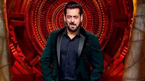 Bigg Boss 19: 6 पुराने विवादों ने बनाए शो को सुर्खियों का बादशाह, बिग बॉस 19 से फैंस को उम्मीदें
