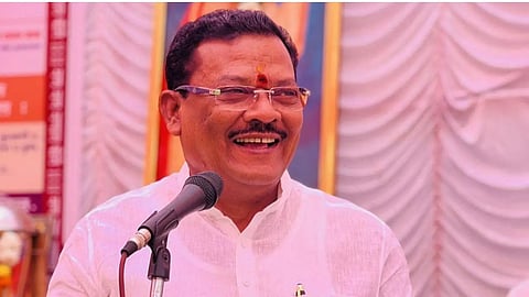 Chhatrapati Sambhaji Nagar News: महाराष्ट्र के पालक मंत्री संजय शिरसाट ने आयुष्मान भारत योजना को लेकर बड़ा बयान दिया है। उन्होंने कहा है कि हर जरूरतमंदों को इसका लाभ मिलना चाहिए।