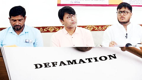 सरपंच मोदी ने किया मानहानि का दावा