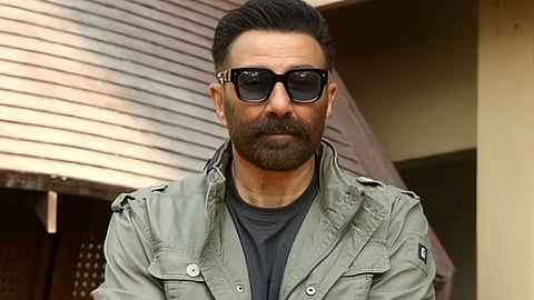 सनी देओल और शाहरुख खान की पुरानी दूरियों पर लगा विराम, गदर स्टार ने बढ़ाया आर्यन का हौसला