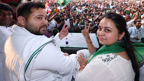'बिहार की जनता चाहती है तेजस्वी ही...', लालू की लाड़ली ने किया दावा, 'भाई ही बनेंगे CM'