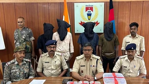 झारखंड पुलिस को मिली बड़ी सफलता, खूंटी और लातेहार में 6 उग्रवादी गिरफ्तार, हथियार बरामद