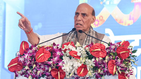 लखनऊ मेट्रो के विस्तार पर रक्षा मंत्री राजनाथ सिंह ने जताई खुशी, कहा- यह जनहितैषी निर्णय