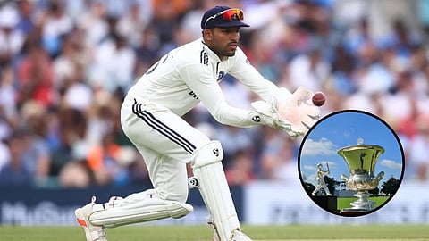Duleep Trophy 2025: आगामी दलीप ट्रॉफी 2025 में इस बार विदर्भ के खिलाड़ियों और कोच की रणनीति देखने को मिलेगी। इस बार विदर्भ से सबसे ज्यादा 4 खिलाड़ियों का चयन किया गया है।