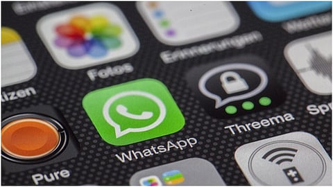 WhatsApp Chat Privacy: ग्रुप चैट्स पर मंडरा रहा खतरा, जानें कैसे करें अपनी प्राइवेसी सुरक्षित