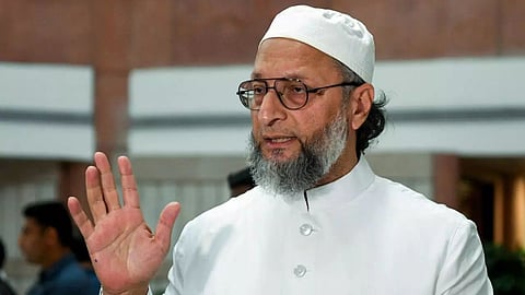 'हम बाबर की नही, स्वतंत्रता सेनानियों की संतान हैं', हैदराबाद में बोले असदुद्दीन ओवैसी