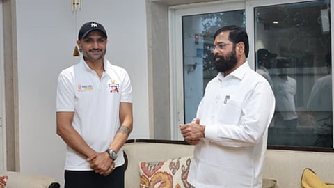 हरभजन सिंह ने डिप्टी CM एकनाथ शिंदे से की मुलाकात, युवा खिलाड़ियों को बढ़ावा देने पर दिया जोर