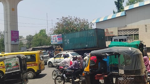 nagpur-hingna-road-speeding-vehicles-accident-risk