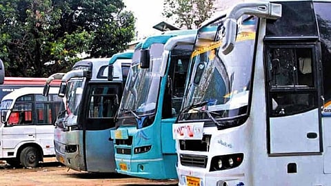 Traffic Police Strict Action: ट्रैवल्स बसों का सिटी में संचालन रोकने के लिए ट्रैफिक पुलिस पूरी तरह तैयार है। आज से ट्रैफिक पुलिस ट्रैवल्स बसों पर कार्रवाई करना शुरू कर देगी।
