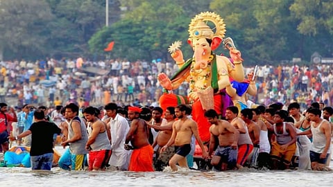 मुंबई गणेश विसर्जन की हाईटेक सुरक्षा (pic credit; socail media)