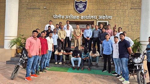 अकोला जिले के खदान पुलिस स्टेशन क्षेत्र में 31 अगस्त को सुफीयान खान नामक व्यापारी की हत्या हो गई थी। जिसके बाद अब अकोला पुलिस ने इस हत्याकांड के सभी आरोपियों को गिरफ्तार कर लिया है।