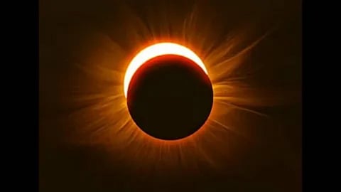रविवार को साल 2025 का सबसे लंबा चंद्रग्रहण, जानिए सूतक काल का समय, भारत के इन शहरों में दिखेगा ग्रहण