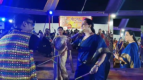 चित्रा वाघ ने लिया गरबा में हिस्सा