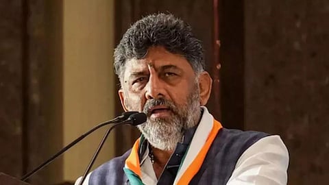 जुलूस हिंसा के बाद नेताओं में छीड़ी जुबानी जंग, डीके शिवकुमार बोले नफरत फैला रही भाजपा