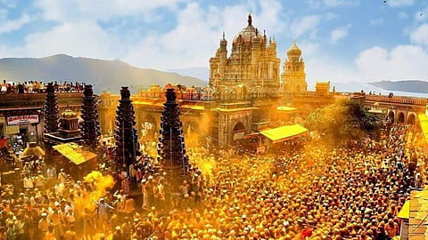तीर्थस्थल पुरंदर तहसील के जेजुरी जिसे महाराष्ट्र के कुलदेवता का स्थान माना जाता है। यहां नई जलापूर्ति योजना को सरकारी मंजूरी मिलने के बाद भी 10 महीने के बावजूद यहां काम की शुरुआत नहीं हुई है।