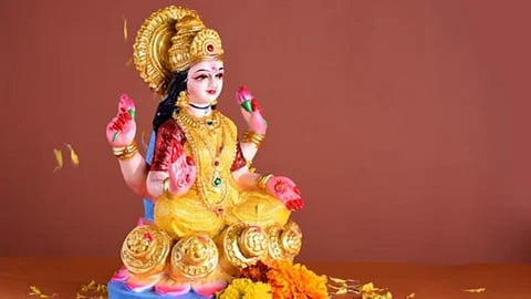 रविवार को है महालक्ष्मी व्रत, माता लक्ष्मी को चढ़ाएं 'यह' विशेष भोग, बनी रहेगी उनकी कृपा