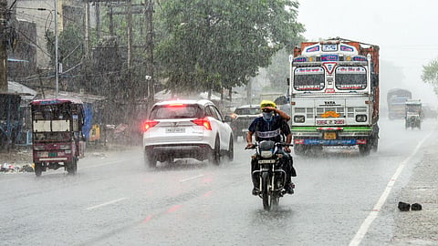 Heavy Rainfall Alert: भारतीय मौसम केंद्र के अनुसार नागपुर जिले में अगले दो दिन झमाझम बादल बरसने वाले है। नागपुर में अगले दो दिन आईएमडी ने भारी बारिश का येलो अलर्ट जारी किया है।