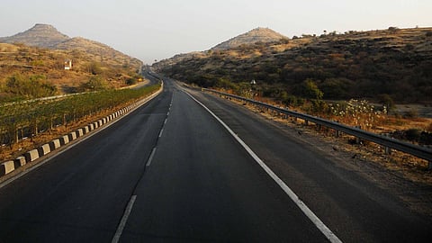 मुख्यमंत्री फडणवीस की पीएम मोदी से मुलाकात