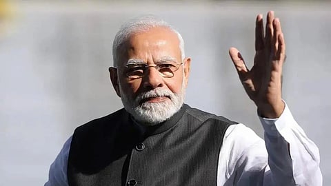 Maharashtra News: 17 सितंबर को देश के पीएम नरेंद्र मोदी का जन्मदिन है। इस दिन राजस्व विभाग ने 17 सितंबर से राष्ट्रपिता महात्मा गांधी की जयंती यानी 2 अक्टूबर तक ‘सेवा पखवाड़ा’ मनाने के निर्देश दिए।