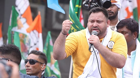 'बिहार की सड़कें खून से लाल...कोमा में नीतीश सरकार', क्राइम के बढ़ते ग्राफ पर तेजस्वी का तीखा प्रहार