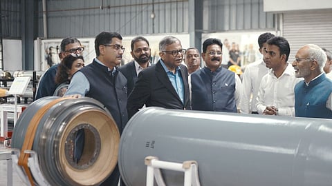 TATA Group: नागपुर में अब जल्द ही टाटा ग्रुप की एंट्री की संभावनाएं बढ़ गई है। इस बात के संकेत टाटा समूह के अध्यक्ष नटराजन चंद्रशेखरन ने एसडीएएल का दौरा कर दिया है।