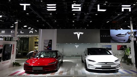 Tesla car safety is in question 1.74 lakh cars will be inspected