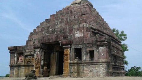 bhandreshwar-temple-vairagad-gadchiroli-historic-shiv-mandir