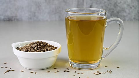 वजन घटाने के लिए फायदेमंद है जीरे का पानी