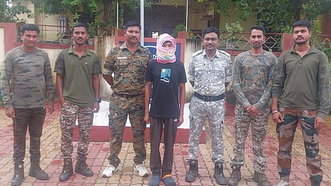 gadchiroli-police-arrest-2-lakh-bounty-naxal