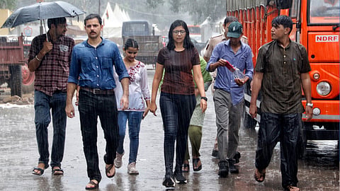 imd-weather-alert-heavy-monsoon-rain-forecast-in-west-india