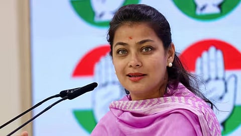 modi-birthday-democracy-black-day-praniti-shinde-controversy