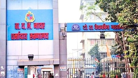 Bomb Threat: मुंबई में एक बार फिर बम धमाके की धमकी से हंगामा खड़ा हो गया है। मुंबई पुलिस ने जानकारी दी है कि शहर के एक अस्पताल को बम से उड़ाने की धमकी मिली है।