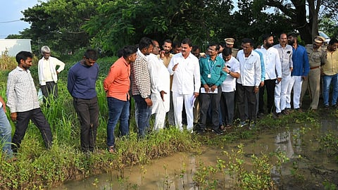 nanded-heavy-rain-crop-loss Agriculture Minister Bharne visited