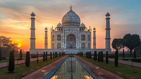 मुगलों द्वारा बनी इस इमारत के हैं पूरे विश्व में चर्चे, जानें इसके पीछे की कहानी