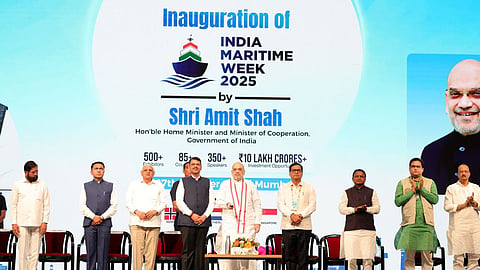 Mumbai में ‘इंडिया मैरीटाइम वीक 2025’ के उद्घाटन पर Amit Shah पहुंचे थे। इस दौरान उन्होंने कहा है कि भारत 2047 तक ग्लोबल मैरीटाइम लीडर बनेगा। इस कार्यक्रम में 55,969 करोड़ रुपये के 15 एमओयू साइन हुए।