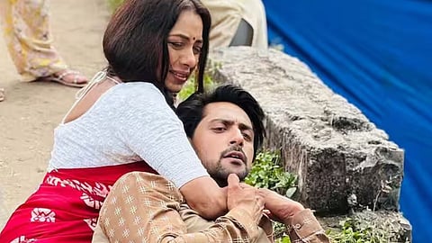 Anupamaa Spoiler: गैंगरेप पीड़िता गिरिजा को इंसाफ दिलाने के लिए डंडा उठाएगी अनुपमा
