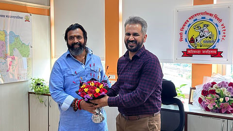 Pimpri Chinchwad मनपा आयुक्त शेखर सिंह का तबादला नासिक में हुआ। BJP विधायक महेश लांडगे ने उनकी कार्यशैली और साहसिक निर्णयों की सराहना की। नासिक में तबादला होने के बाद नासिक कुंभ मेले की जिम्मेदारी भी शेखर सिंह संभालेंगे।