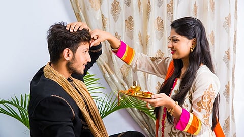 देश में अलग तरीके से मनाते है भाई दूज