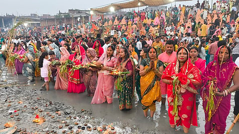 सूर्य को अर्घ्य के साथ संपन्न हुआ छठ महापर्व