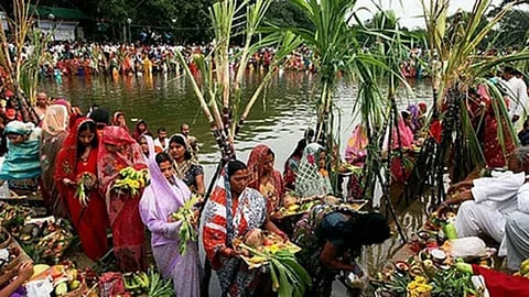 छठ महापर्व शनिवार से शुरू, जानिए पहले से चौथे दिन किन-किन पकवानों से होती है पूजा