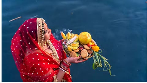 छठ पूजा में क्यों की जाती है डूबते और उगते सूर्य की पूजा, जानिए असली वजह
