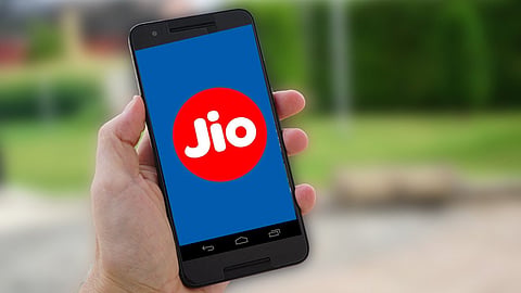Jio Benefits 2025: मात्र ₹198 में अनलिमिटेड 5G इंटरनेट, जानिए क्या है प्ला में खास