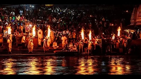 'कार्तिक पूर्णिमा' नवंबर के पहले हफ्ते 'इस' दिन, जानिए गंगा-स्नान और दान की महिमा