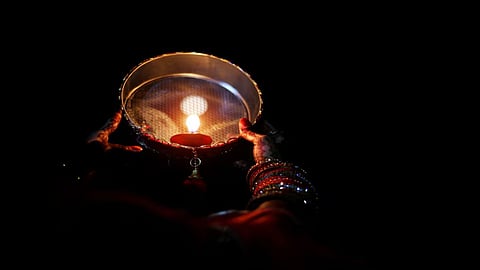 करवा चौथ को राहुकाल के दौरान बिल्कुल न करें पूजा-पाठ, यहां जानिए राहुकाल का समय