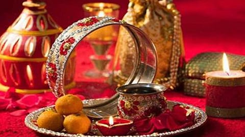 करवा चौथ व्रत और पूजा की पूरी सामग्री की सही लिस्ट नोट कीजिए