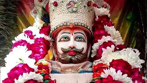 खाटू श्‍याम जी के दर्शन करने जा रहे हैं, तो बिल्कुल न भूलें वहां से ये चीजें लाना, बदल जाएगी किस्मत!
