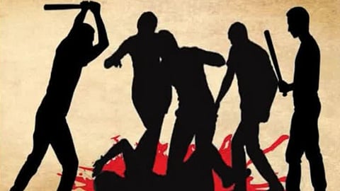 पूर्व पार्षद समेत 2 समर्थकों पर हमला